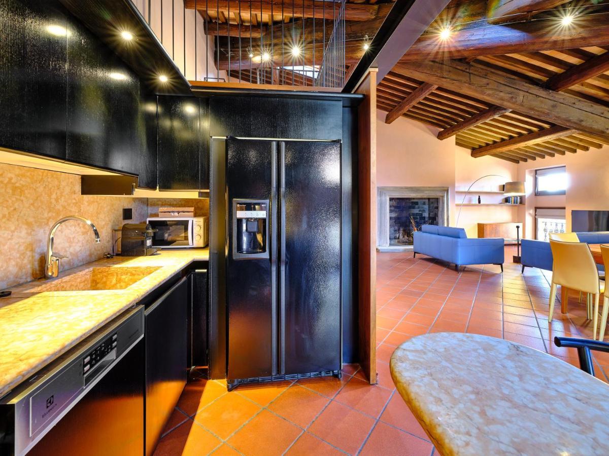 Apartmentsarena - Residenza Degli Scaligeri - Piazza Erbe Verona Buitenkant foto