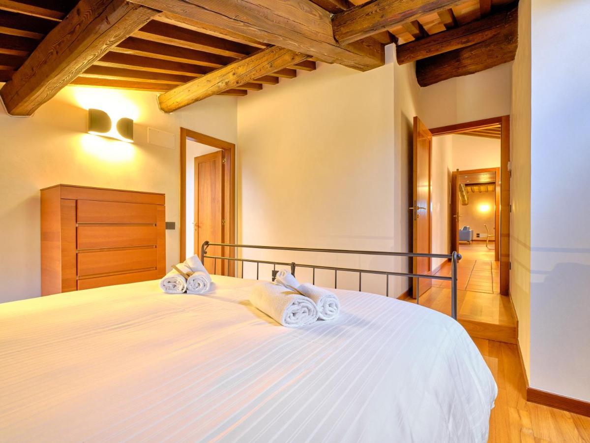 Apartmentsarena - Residenza Degli Scaligeri - Piazza Erbe Verona Buitenkant foto